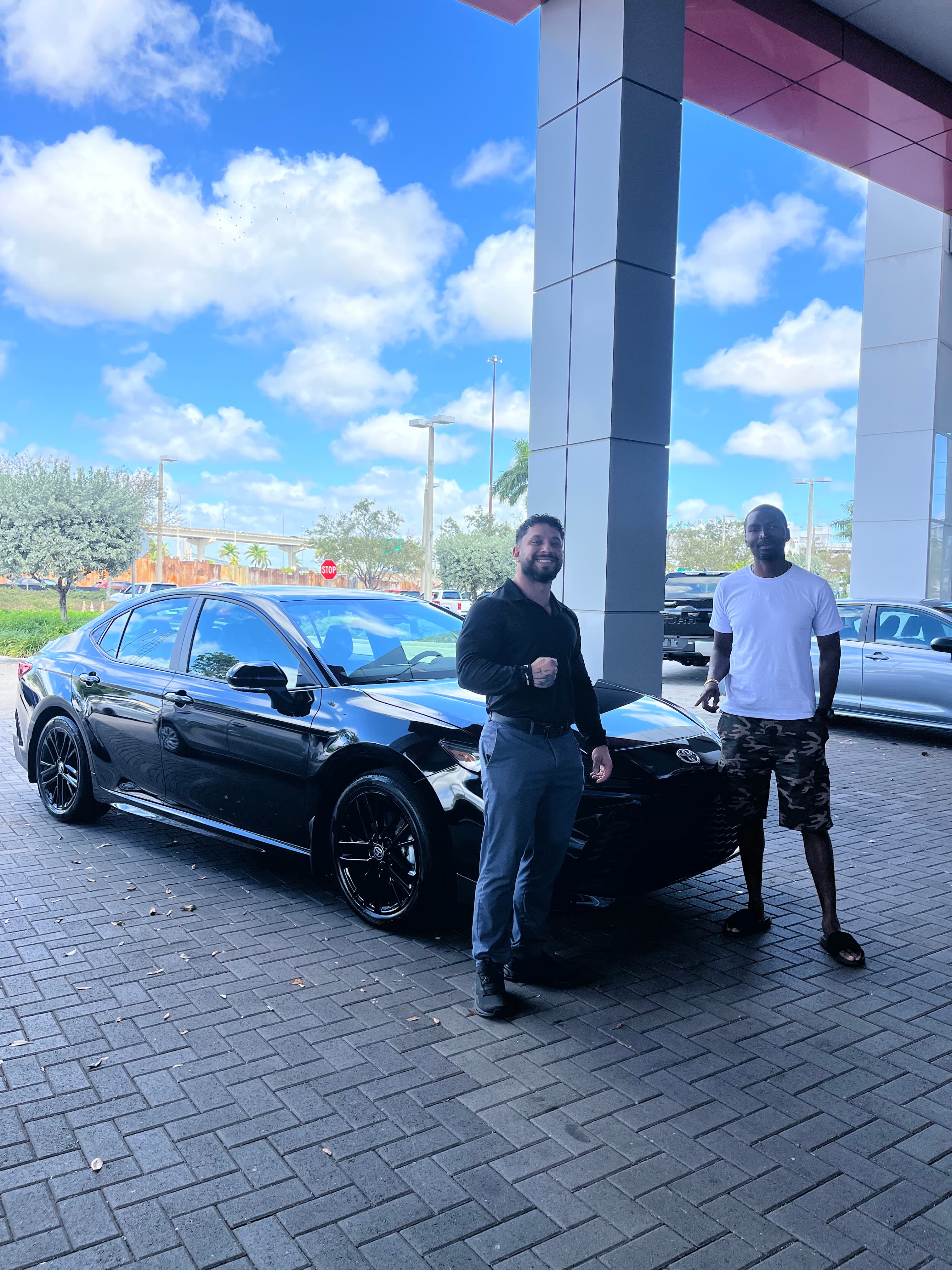 Happy Keyosk Customer